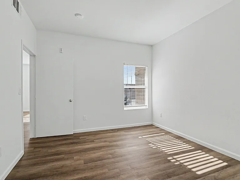6650 W Warm Springs Rd #1162 — Photo 17