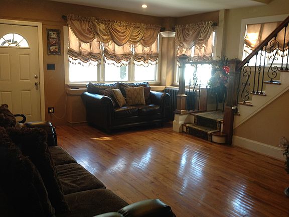 3rd image of 79 Winthrop Pl