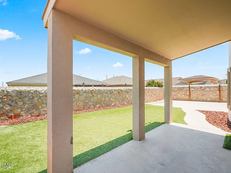 3138 Red Maple Dr — Photo 35