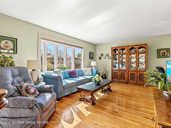 5th image of 77 Kelvin Ave