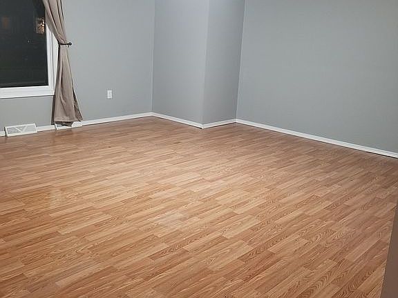 5th image of 117 W 9th Ave