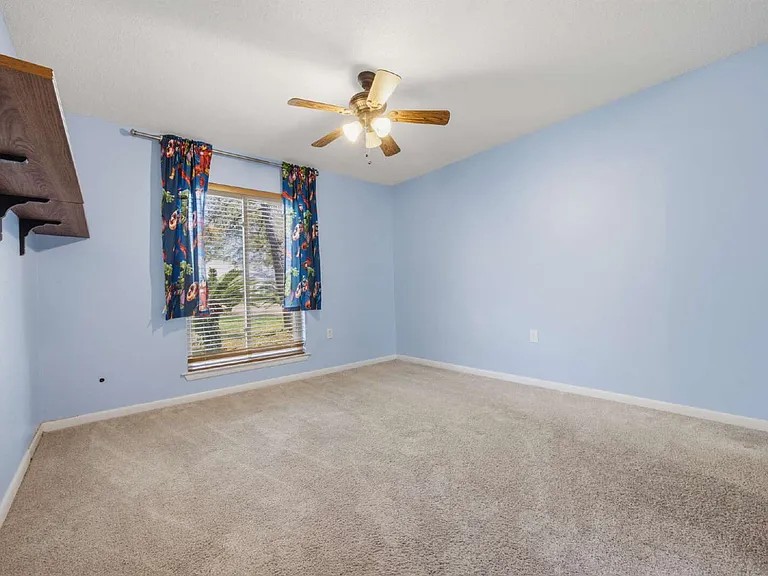 157 Country Club Rd — Photo 48