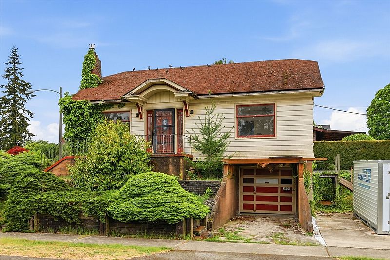 3rd image of 3704 N Tyler Street