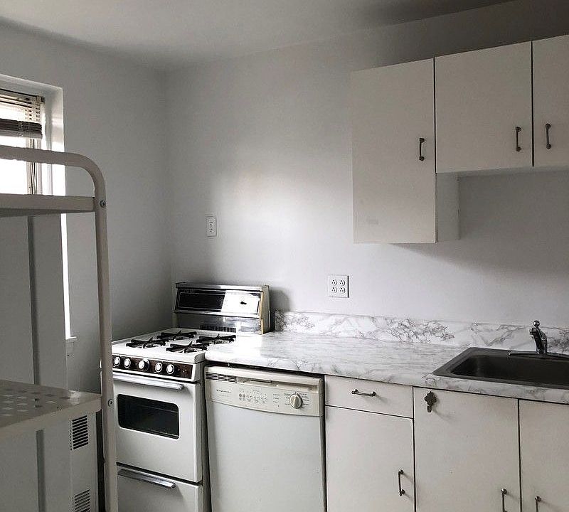 2nd image of 162 Hicks St #5R