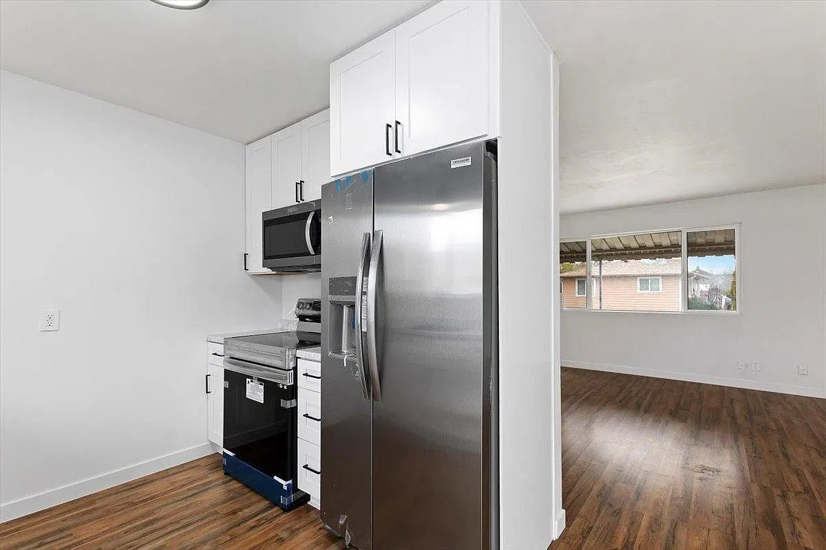 2 bed, 864 sqft, $1,500 — Photo 2