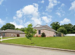 5110 Lakeshore Dr, Willis, TX 77318