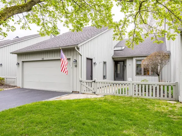 53 Waterview Cir, Rochester, NY 14625
