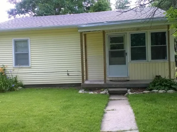 2209 Blaker Dr, Manhattan, KS 66502