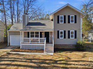 5019 Rolling Oak Ln, Charlotte, NC 28227