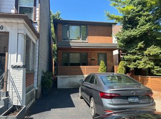 212 Clinton St #L, Toronto, ON M6G 2Y5