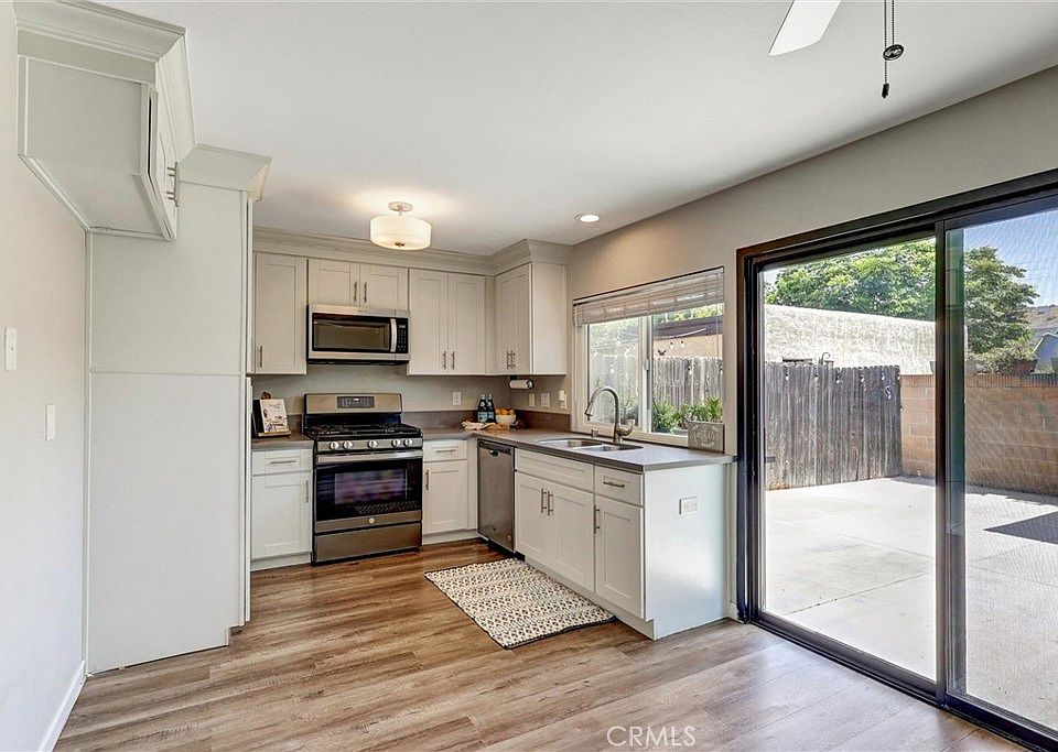 1st image of 11661 S Buckthorn Ln