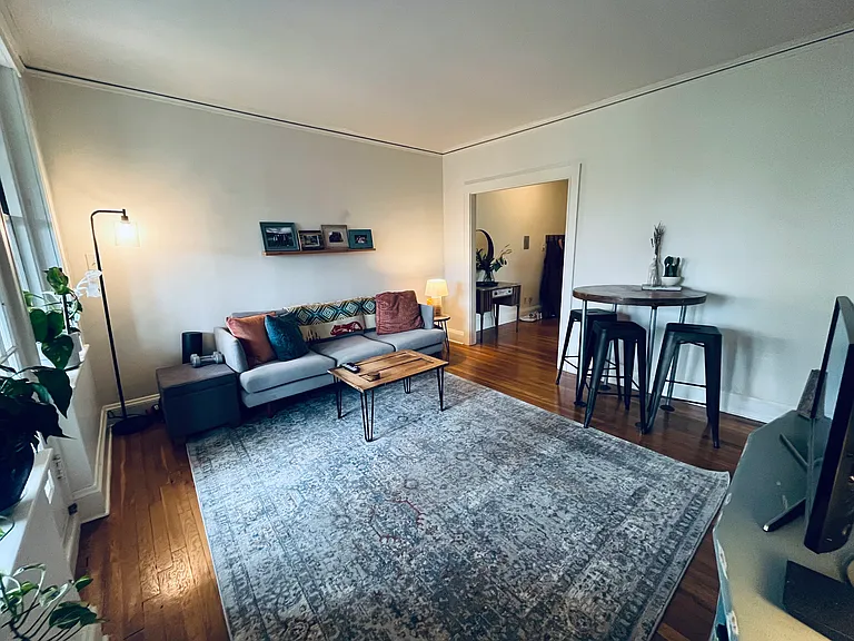 2039 Commonwealth Ave #11 — Photo 1
