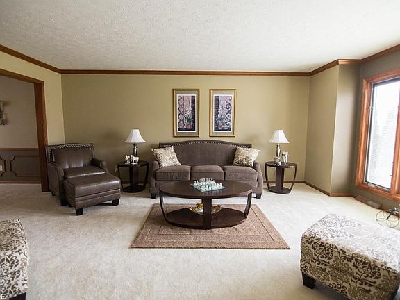 4th image of 3059 Forest Lake Dr
