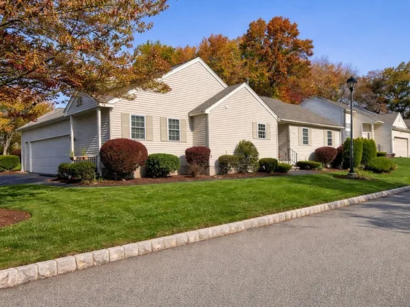 29 Heather Dr #34, Methuen, MA 01844