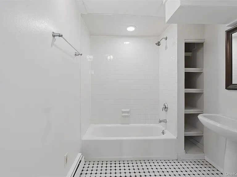 25 Woodland Terrace Ct — Photo 22