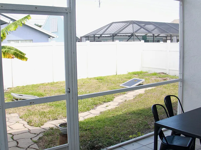 6141 Robinson St — Photo 25