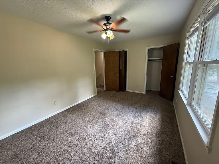 403 Lennon Dr — Photo 13