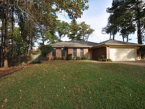 2nd image of 804 Elaine Dr