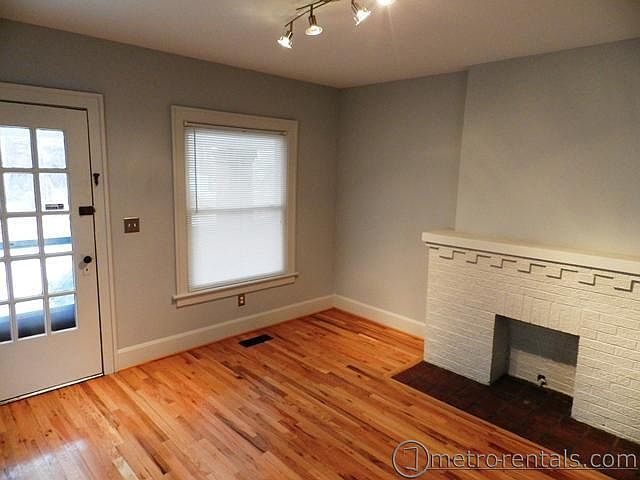 1st image of 2930 Indianola Ave #2930