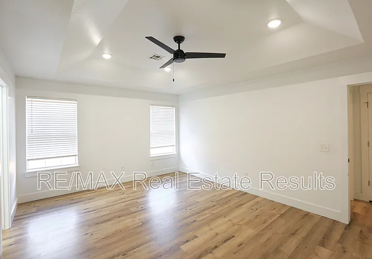 2901 SW 8th St — Photo 13