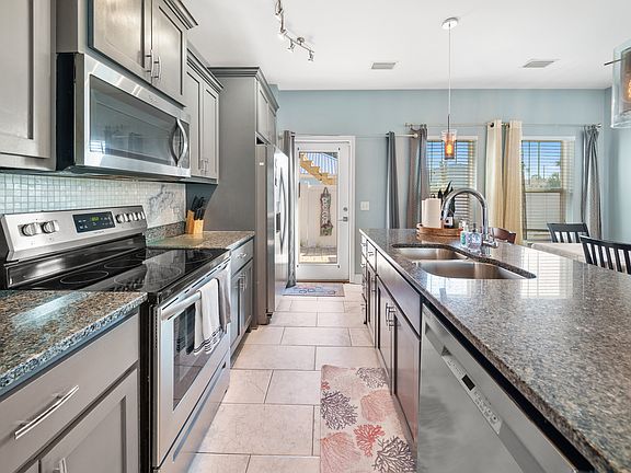 2nd image of 6104 Beach Dr
