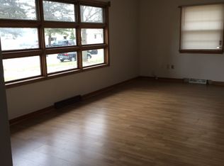 935 Cutler St, Waterloo, IA 50703