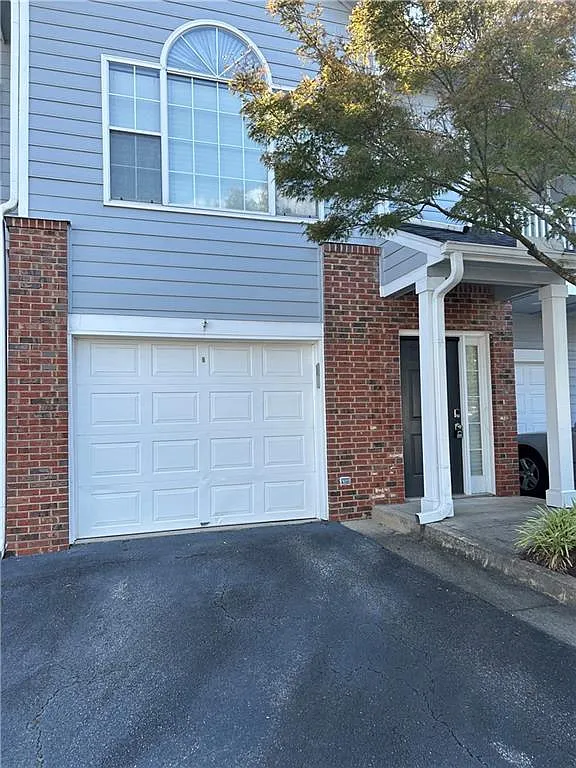 2 bed, 2.0 bath, 1412 sqft, $2,550 — Photo 1