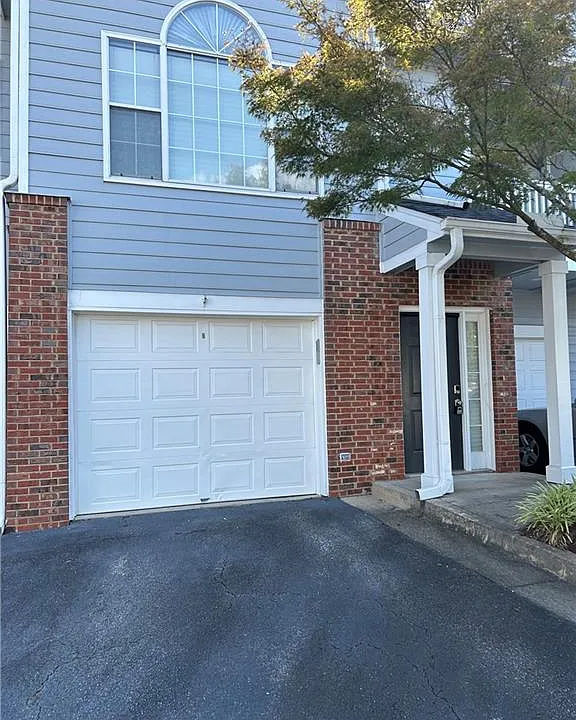 104 Vinings Forest Cir SE