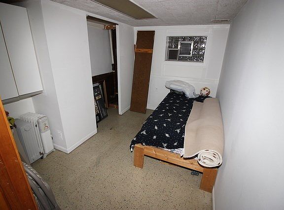 4th image of 3144 N Sayre Ave