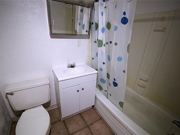 5th image of 21970 River Oaks Dr APT 42
