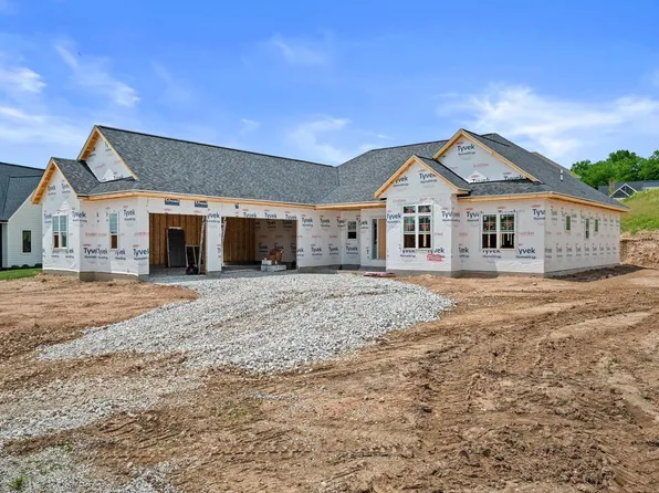 W253N5539 Crescent Hill DRIVE, Sussex, WI 53089