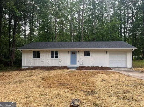 3572 Orbit Ct, Ellenwood, GA 30294