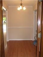 5th image of 110 E Larkspur Dr