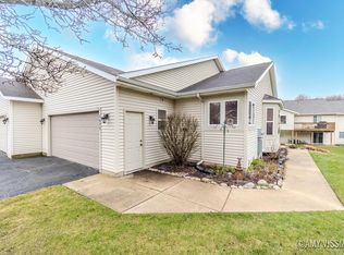 2650 Hillandale Dr NW, Grand Rapids, MI 49534