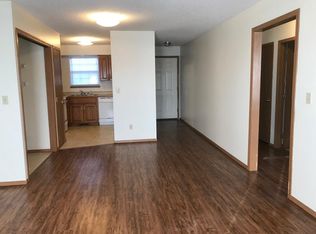 510 Cherry St APT E, Carl Junction, MO 64834