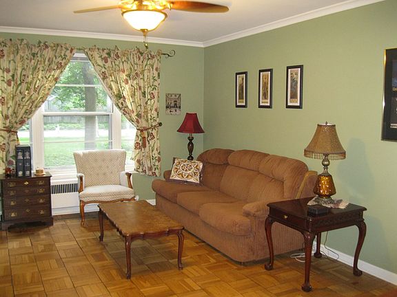 Living Room with new ceiling fan