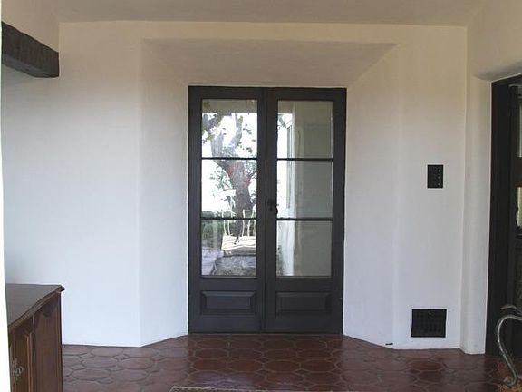 2nd image of 1175 Glen Oaks Blvd