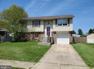 27 Harkfort Rd, Newark, DE 19702