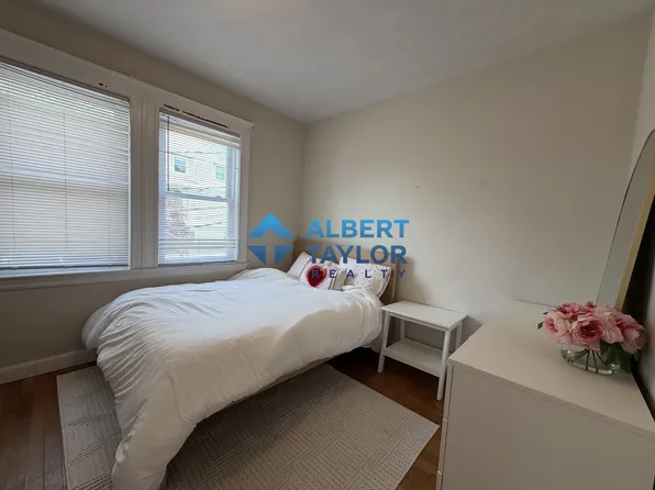 288 Foster St, Boston, MA