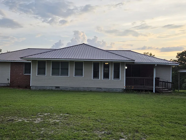 1131 Hut Rd — Photo 4