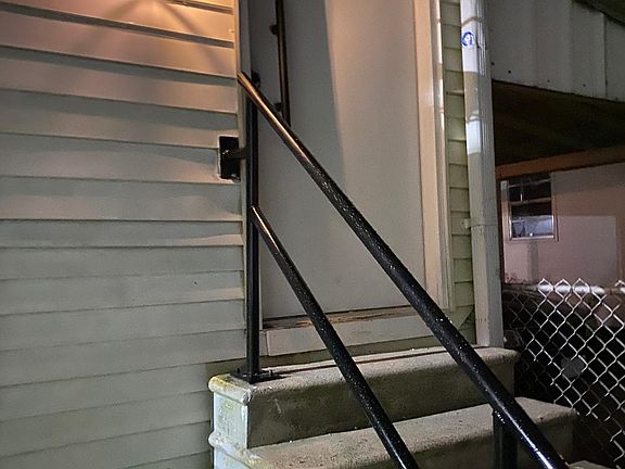 3rd image of 424 Texaco Ln APT 4