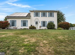 60 S Ben Hogan Dr, Etters, PA 17319