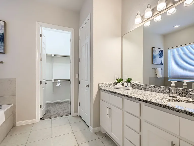 812 Clearwell St — Photo 22