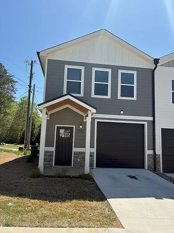 5562 Stream Lane - 1 — Photo 2