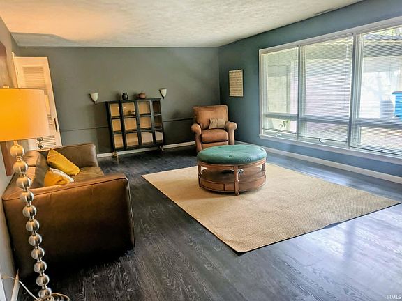 3rd image of 23474 Forest Ln