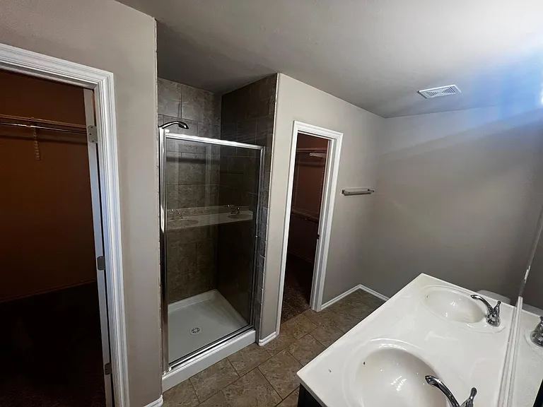 2921 Thompson Farm Ln — Photo 16