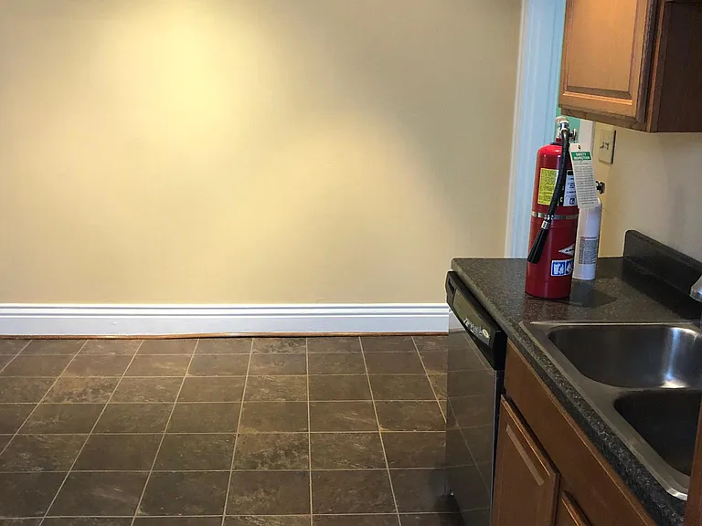 553 Lilly Ave — Photo 17