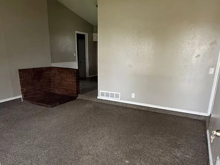 2532 SE 47th St — Photo 7