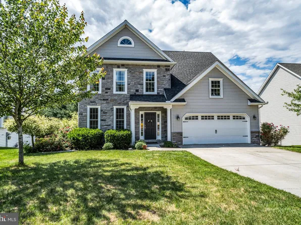4910 Whitlock Ln, Mechanicsburg, PA 17055