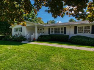 830 Worcester Dr, Niskayuna, NY 12309